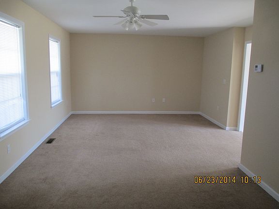 4th image of 501 Leesburg Dr