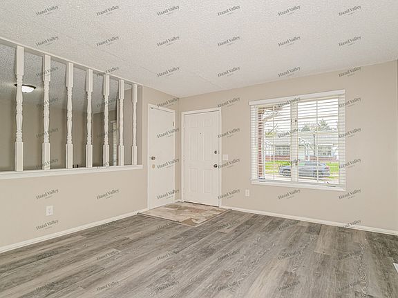 5th image of 15643 91st Ave