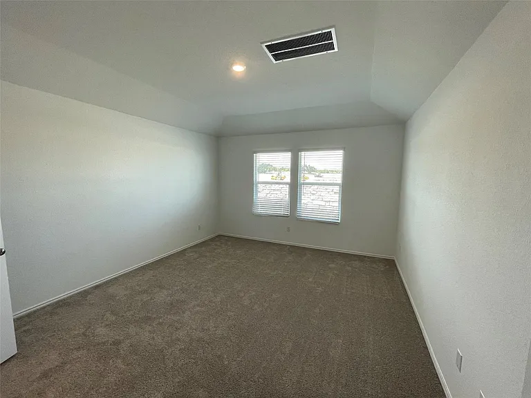 337 Jeffers — Photo 12