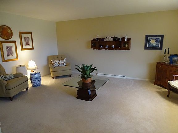 3rd image of 1009 Bluff Ave