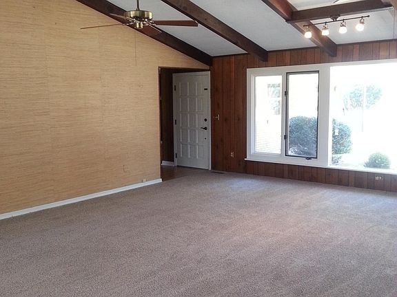 Large Living/dining room