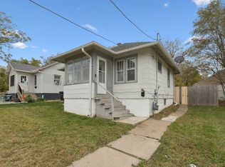 3669 Pratt St, Omaha, NE 68111