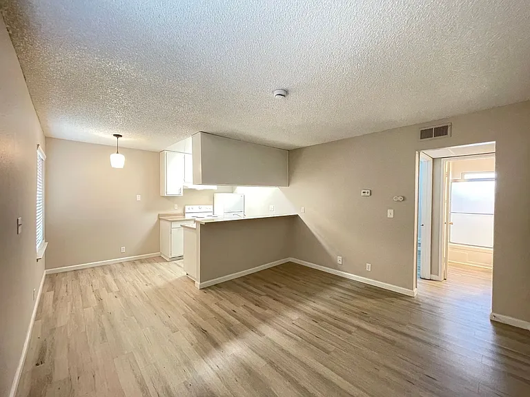 2114 H Street, Sacramento — Photo 2