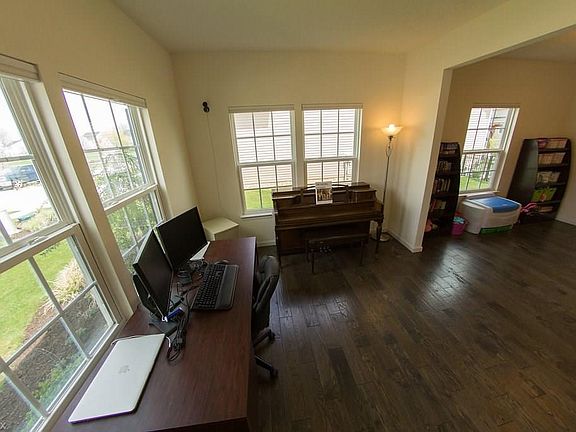 2nd image of 3105 Woodland Trl