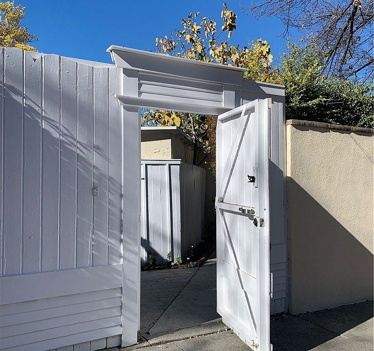 1st image of 22752 Cavalier St
