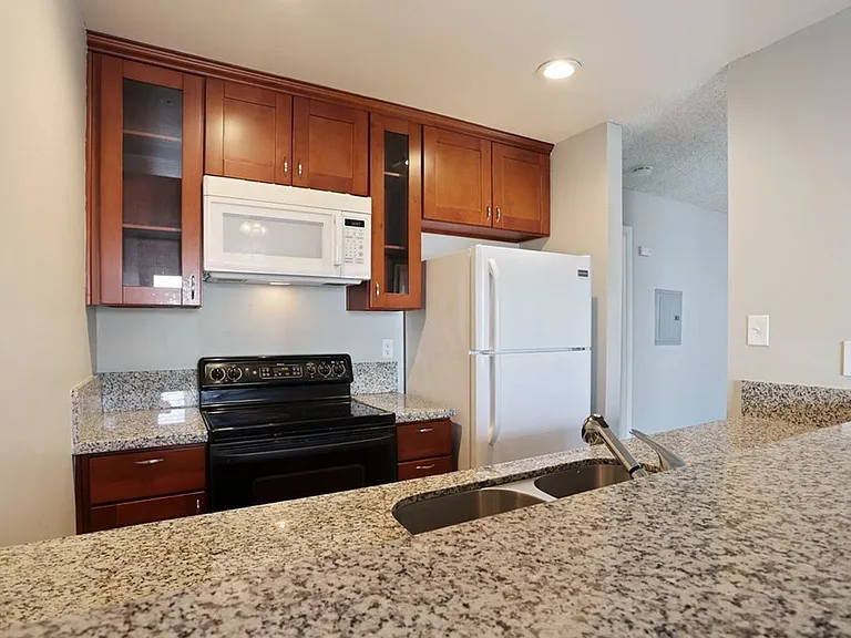 Elevate Apartments — Photo 5