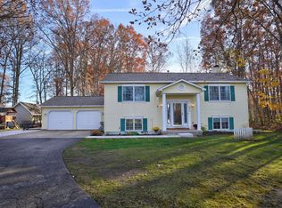 8470 E Court St, Davison, MI 48423