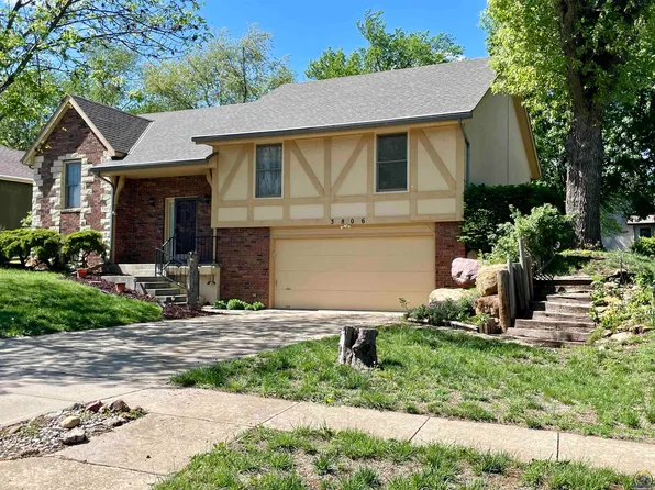 3806 SW Deer Trail Dr, Topeka, KS 66610