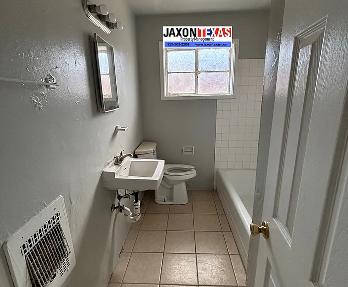 3906 Harrison Ave #2 — Photo 5