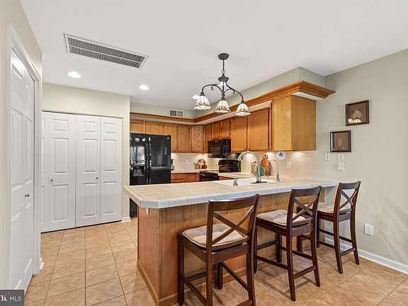 4th image of 25404 N Oak Dr