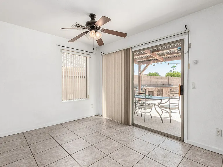 12823 W Ash St — Photo 8