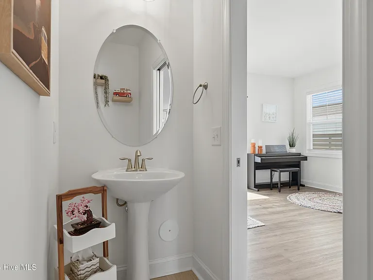 4744 Siddons Dr — Photo 19