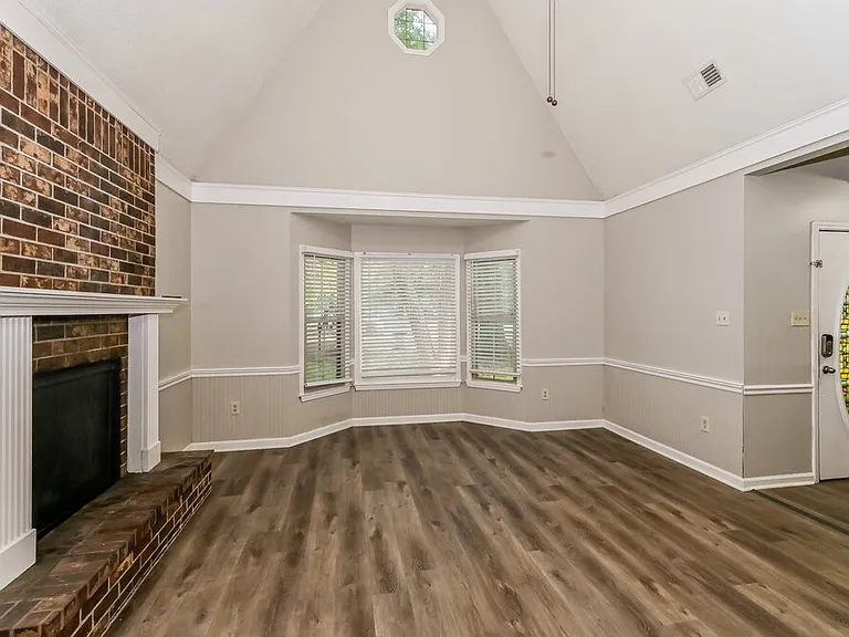 861 White Pine Dr — Photo 5