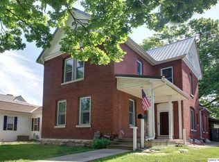 809 S 14th St, Quincy, IL 62301