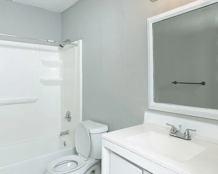1834 John Calvin Ave — Photo 7