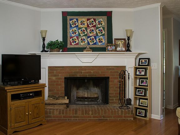 4th image of 5649 Fern Creek Dr SW #0