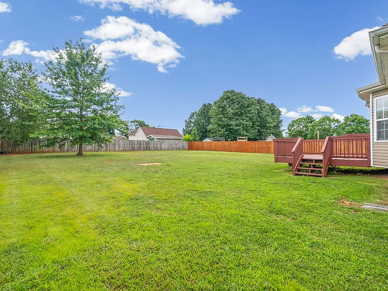 3932 Gaine Dr — Photo 26