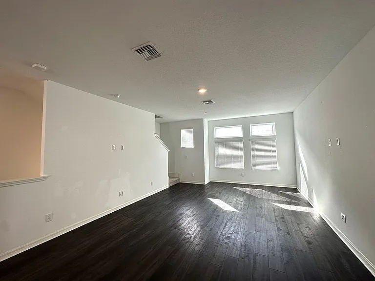 12850 Gabor Ave — Photo 13
