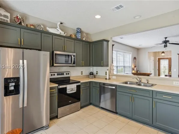 150 Lazy Daisy Dr, Bluffton, SC 29909