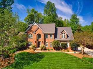 306 Winrow Dr, Jamestown, NC 27282