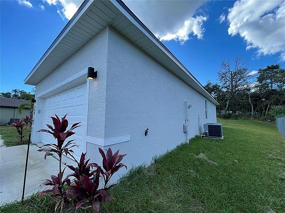 2nd image of 339 Gardenia Ct