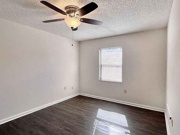 4th image of 713 Virginia Ave #I
