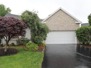 818 Woodfield Ct UNIT B, Youngstown, OH