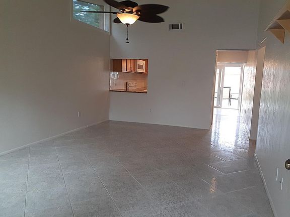 3rd image of 1219 SE 23rd Pl APT 1