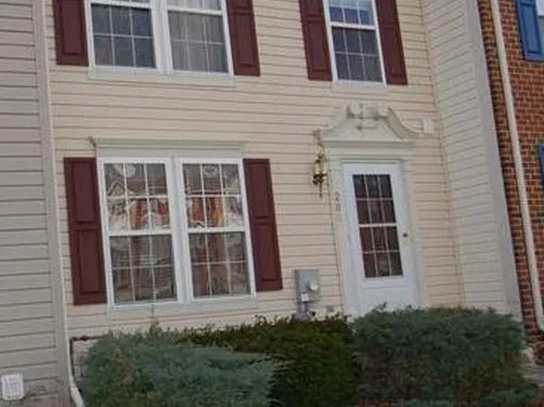 204 N Bridlewood Dr, Newark, DE 19702