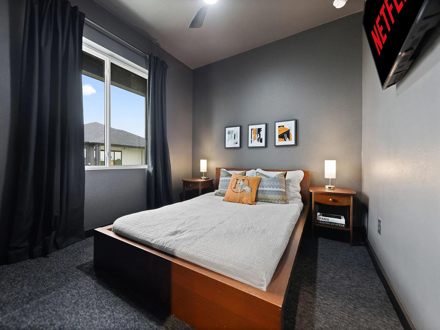 2 bed, 1.0 bath, 800 sqft, $3,638 — Photo 2