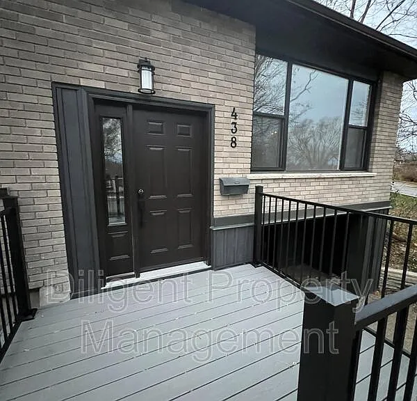 438 Bellevue St #UPPER — Photo 1
