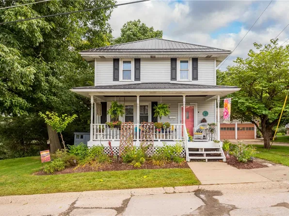 106 Arnold Ave, Houston, PA 15342