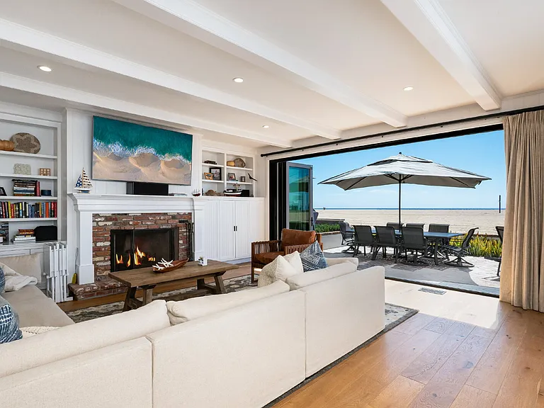 1228 W Oceanfront — Photo 7