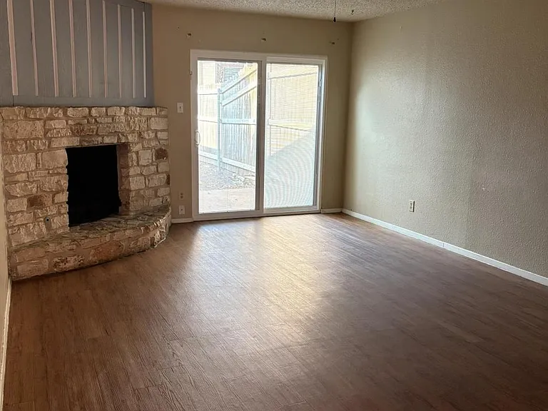 6908 Lovely Ln — Photo 2