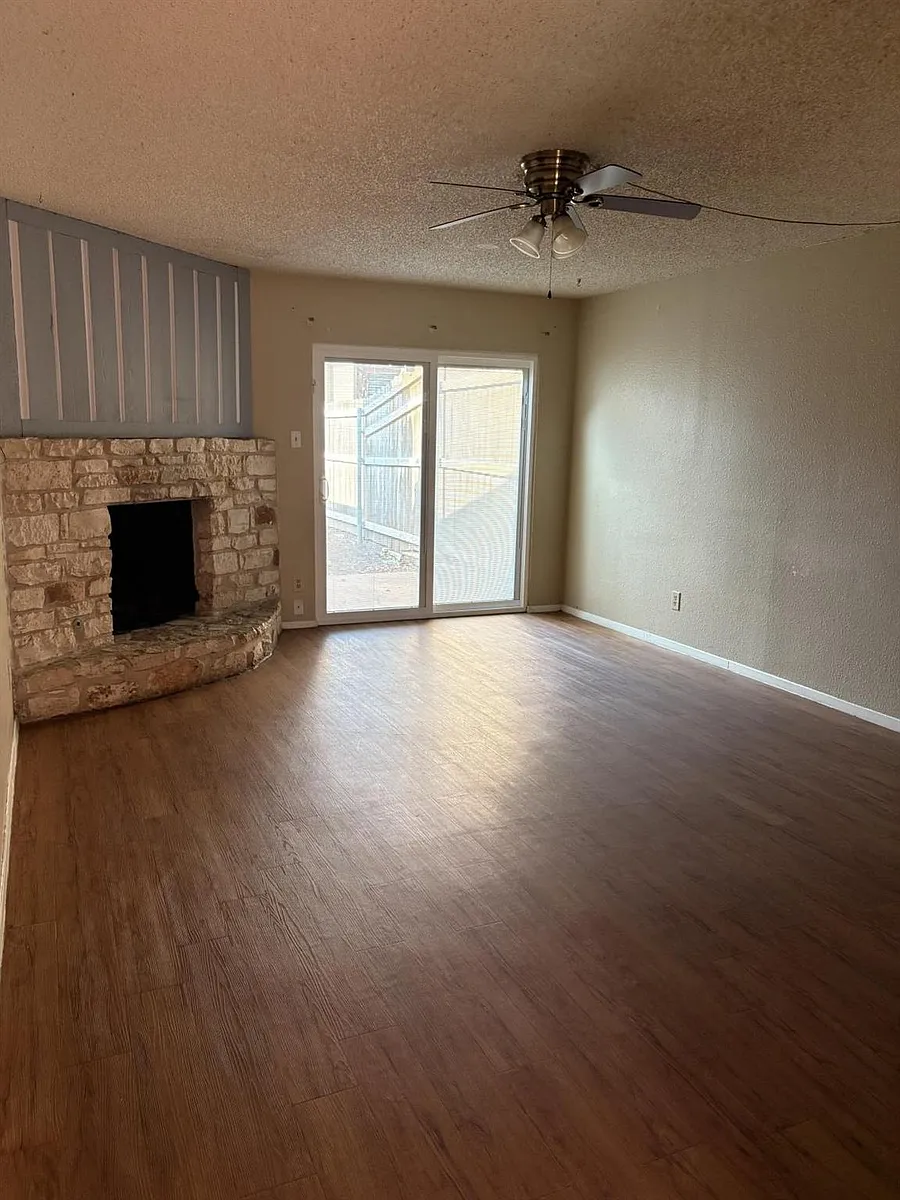 Building Photo - 6908 Lovely Ln