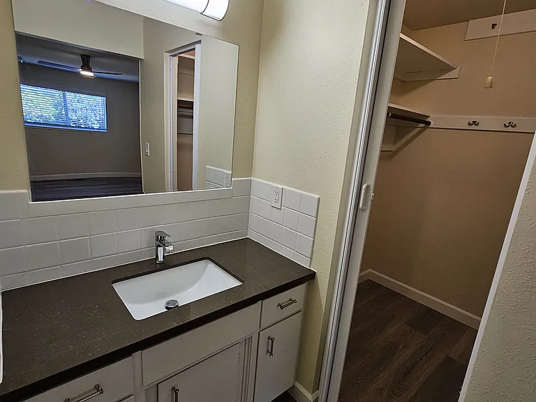 1240 Klee Ct — Photo 8