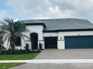 7940 Grande Shores Dr, Sarasota, FL 34240