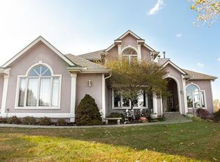 5313 SW Moundview Dr, Topeka, KS 66610