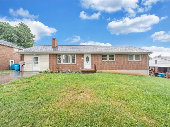 121 Maplelawn Ave NE, Roanoke, VA 24012