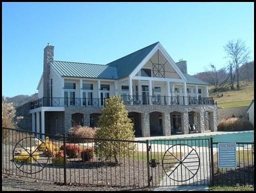 4th image of Brittney Ln