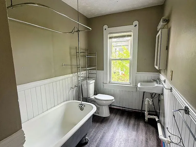 610 Wellman Ave SE — Photo 10