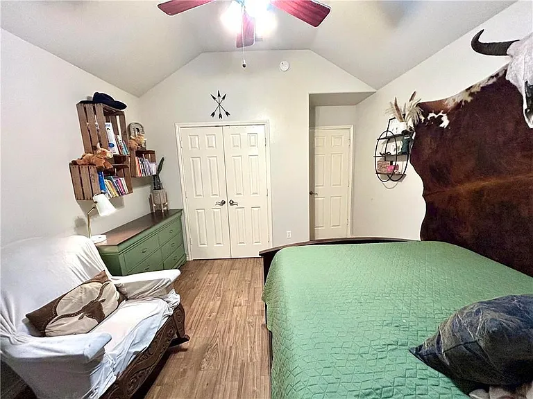 7005 Vineyard Dr — Photo 36