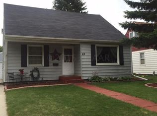 414 23rd St S, Fargo, ND 58103