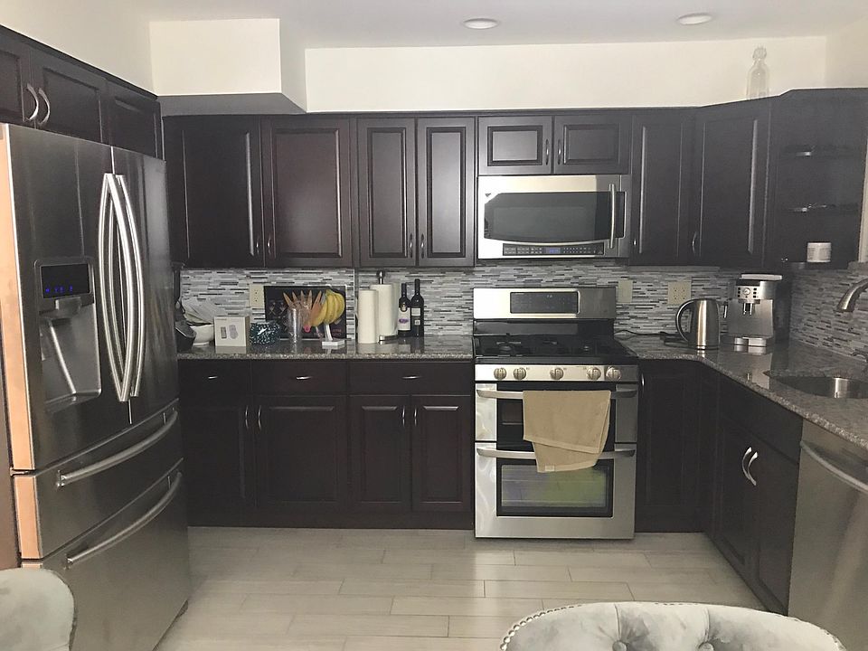 1st image of 2758 E 63rd St