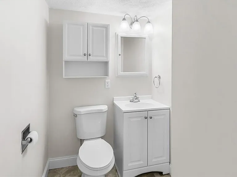 8 Captain Cook Ln #U — Photo 14