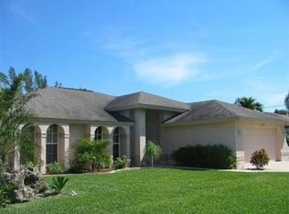 547 SE 33rd Ter, Cape Coral, FL 33904