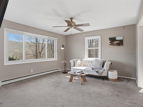 4th image of 689 Sprout Brook Road
