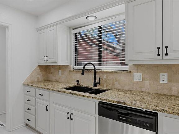 5th image of 4701 Ranchwood Ter