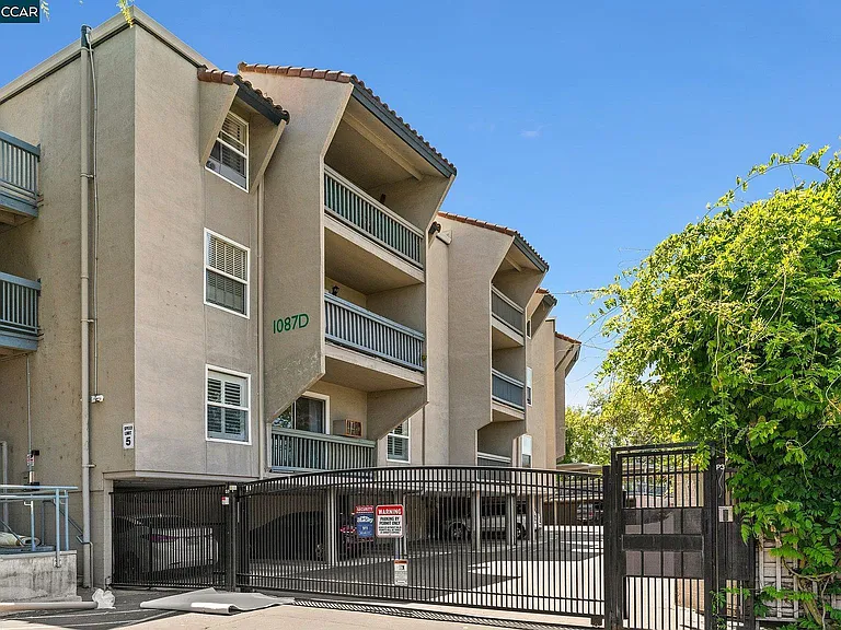 1087 Murrieta Blvd #238 — Photo 2