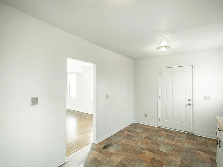 126 Goodson Ave — Photo 11